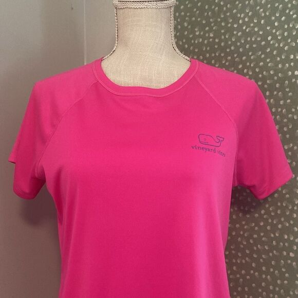 Vineyard Vines Performance Pink Lightweight Short Sleeve Athletic Top Size Small - Picture 2 of 7